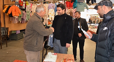 Hızır Şenol cuma pazarında esnaf ziyareti gerçekleştirdi