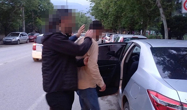 Manisa'da Sınav Kopya Skandalı: Teknolojik Düzeneğiyle Yakayı Ele Verdi