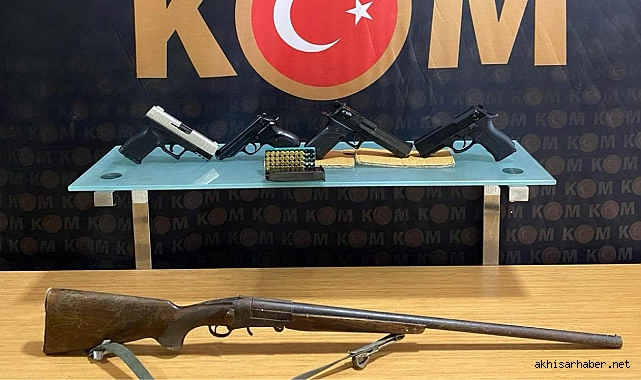 Manisa Emniyet Müdürlüğü'nden Büyük Operasyon: Silah Ticareti Şebekesine Darbe
