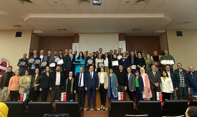 17. Natürel Sızma Zeytinyağı Kalite Yarışması'nda Zafer Kazanan Firmalar Açıklandı!