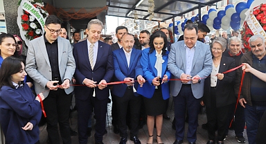 Akhisar'a Yeni Deniz Ürünleri Restoranı: Hamsi Finger Açıldı!