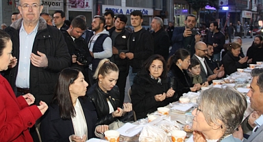 Akhisar Balkan Göçmenleri Derneği'nden Geleneksel İftar Buluşması