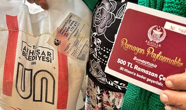 Akhisar Belediyesi'nden İhtiyaç Sahibi Vatandaşlara Erzak Yardımı Ve Ramazan Çeki