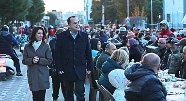 Akhisar Belediyesi Reşatbey Mahallesinde iftar sofrası kurdu