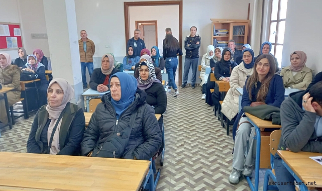 Akhisar'da Bağımlılıkla Mücadele Eğitimi Başarıyla Gerçekleştirildi