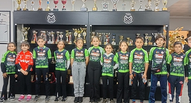 Akhisar'da Bisiklet Rüzgarı: İlçe Spor Kulübü 3. Lük Kupasıyla Gururlandırdı