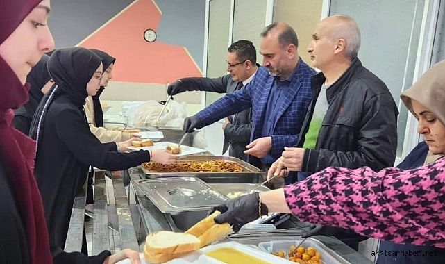 Akhisar'da Eğitim Camiasından İftar Buluşması