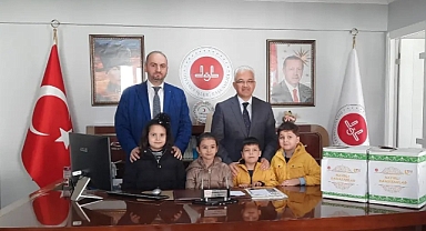 Akhisar'da Minik Yüreklerden Yardım Köprüsü