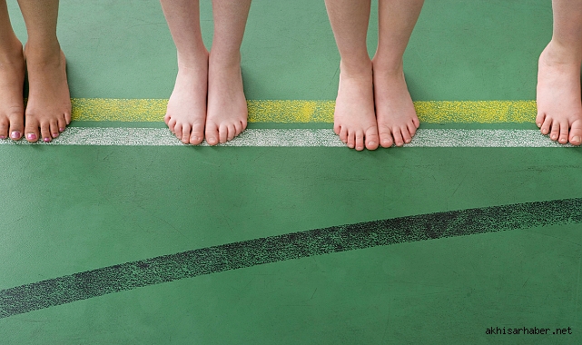 Akhisar’da velilere Sınır Koyma broşürü dağıtıldı