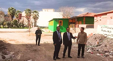 Akhisar Gazi Ortaokulu'nda Güçlendirme Çalışmaları Yerinde İncelendi