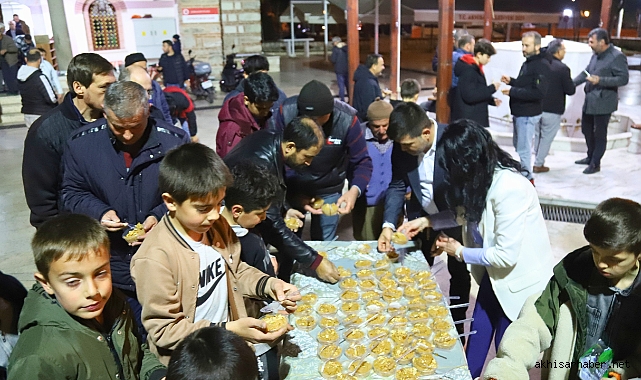 Akhisar Haber Ailesinden Ramazan Ayına Özel Helva İkramı