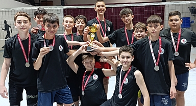 Akhisar İlçe Spor Kulübü'nden Voleybolda Büyük Başarı