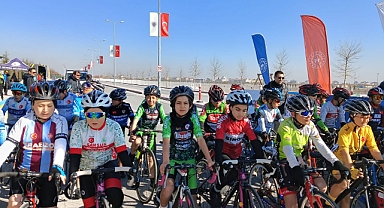 Akhisar İlçe Spor Kulübü Türkiye Bisiklet Kupası'nda Başarı Elde Etti