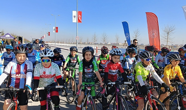Akhisar İlçe Spor Kulübü Türkiye Bisiklet Kupası'nda Başarı Elde Etti