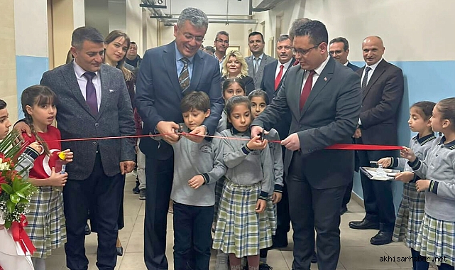 Akhisar TOKİ Zeytinkent Okulunda Muhteşem Hikayelerle Çanakkale Sergisi