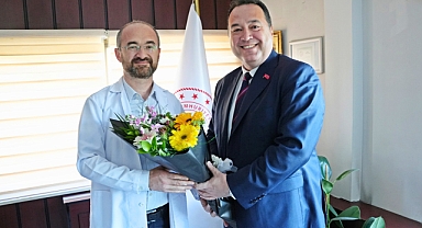 Başkan Dutlulu, 14 Mart'ta Sağlık Emekçilerini Unutmadı