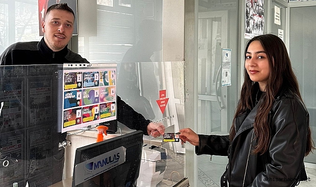 Gençler Manisa Kartlarını Almaya Başladı