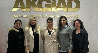 Hürriyet Mahallesi Muhtar Adayı Sevgi Eşim, Genç İş İnsanları ile buluştu