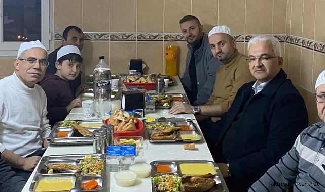 İftar Sofrasında Birlik Mesajı: Müftü Salman Öğrencilerle Buluştu