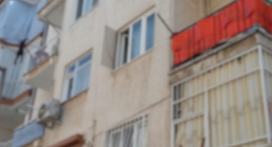 Manisa’da 2 yaşındaki çocuk ikinci kattan düştü