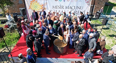 Manisa Mesir Macunu Dualarla Karıldı