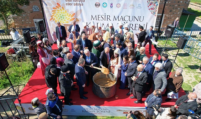 ​​​​​​​Manisa Mesir Macunu Dualarla Karıldı