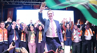 Ömer İşçi’den Akhisar'da Tarih Yazan Miting