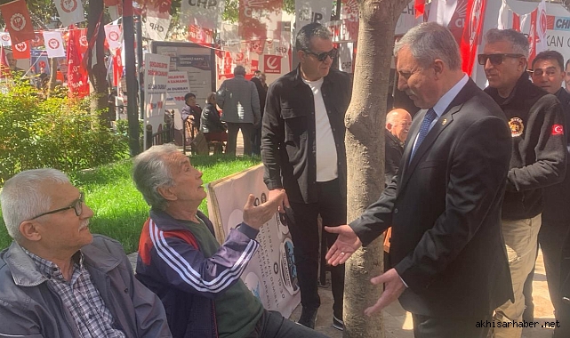 Selçuk Özdağ, Manisa Belediyesi'nin Son Dakika Projelerini Eleştirdi