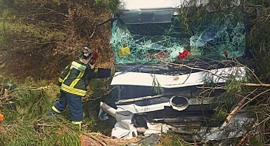 Soma'da Tırın Yoldan Çıkması Sonucu Şoför Yaralandı