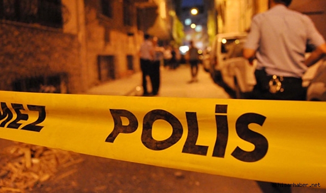 14 yaşındaki Çocuk, Dede'sini Bıçaklayarak Ağır Yaraladı