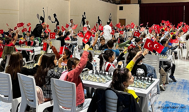 Akhisar 23 Nisan Ulusal Egemenlik Ve Çocuk Bayramı Hızlı Satranç Turnuvası
