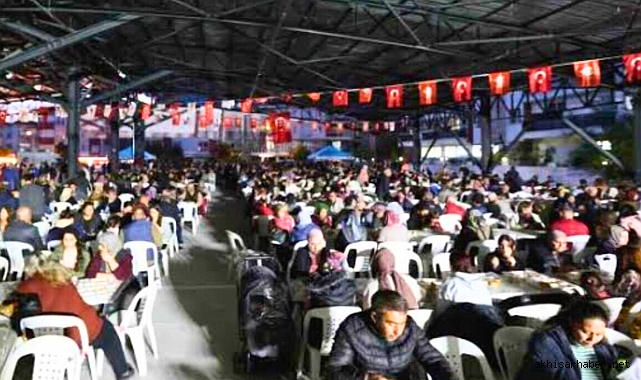 Akhisar Balıkesirliler Derneğinden geleneksel iftar programı