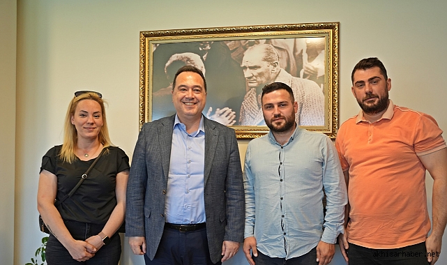 Akhisar Belediye Başkanı Dutlulu, İclal Bebeğin Tedavi Sürecini Görüştü