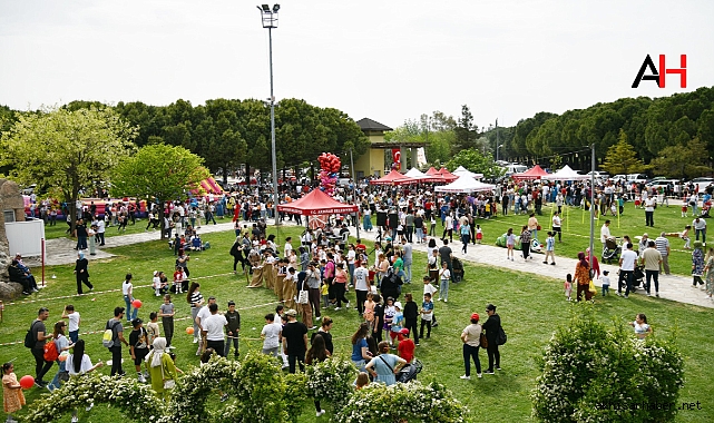 Akhisar Belediyesi Çocuk Şenliği bu yılda çok renkliydi