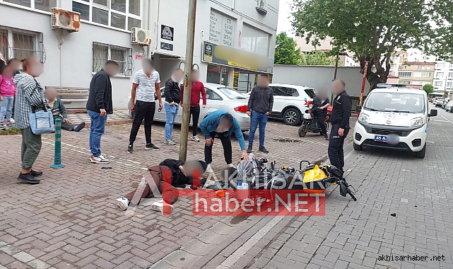 Akhisar'da feci kazada 15 ve 17 yaşındaki gençler ağır yaralandı