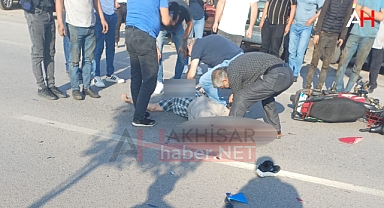 Akhisar'da İki Motosikletin Çarpışması Sonucunda 4 Kişi Yaralandı