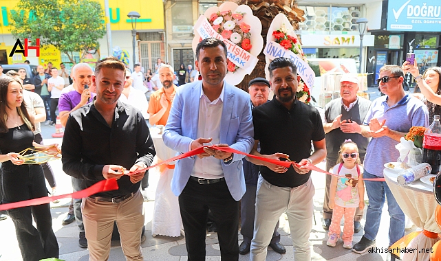 Akhisar'da TADES Telefon, Aksesuar ve Elektronik Mağazası Açıldı