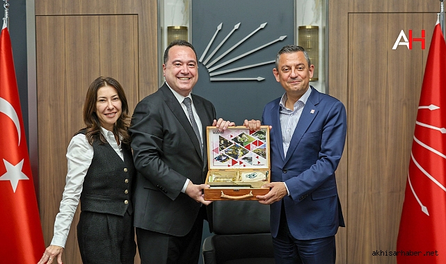 Akhisar’dan CHP Genel Başkan Özgür Özel'e Ziyaret
