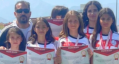 Atatürk Ortaokulu Ege Bölgesi 2.si Oldu: Türkiye Finallerine Yolculuk Başlıyor