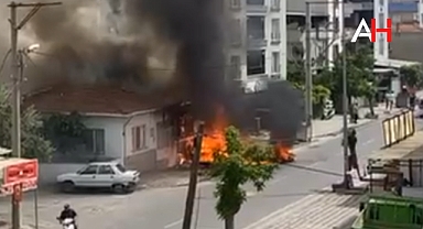 Ulucami Mahallesi'nde Bir Evde Yangın Çıktı, Elektrik Telleri Koptu