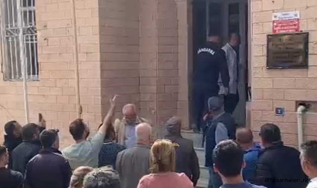 Zeytinliova’da vatandaşlarla tartışan doktor açığa alındı