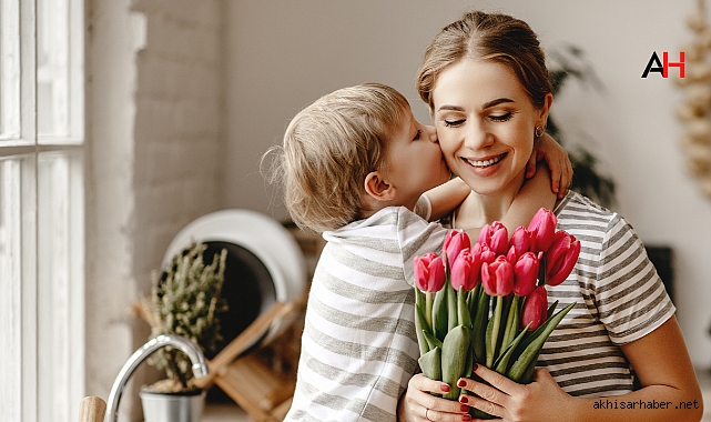 2024 Anneler Günü Ne Zaman Kutlanacak?