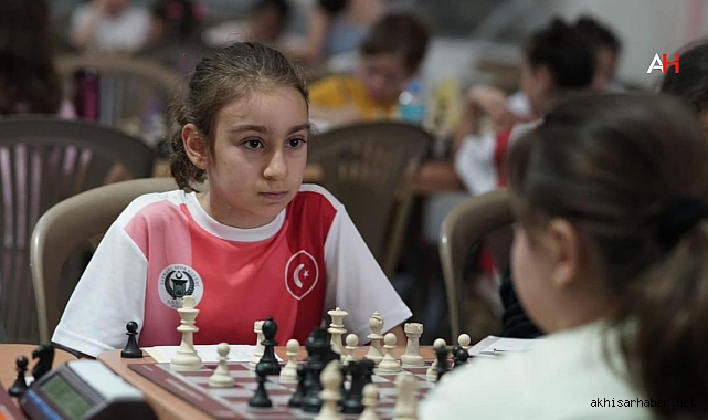 565. Akhisar Çağlak Festivali Kapsamında Satranç Turnuvası Başladı