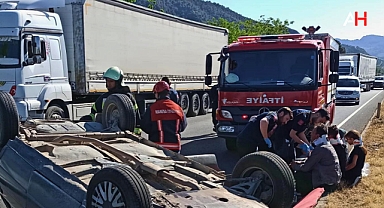 Ahmetli’de takla atan araçta 5 kişi yaralandı