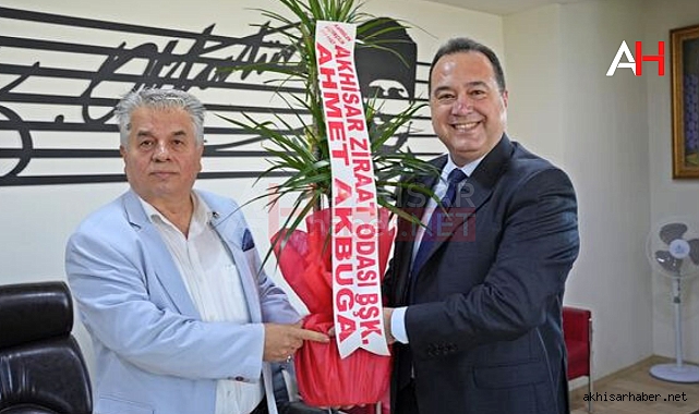 Akhisar Belediye Başkanı Dutlulu, Ziraat Odası Başkanı ve Yönetimini Ağırladı