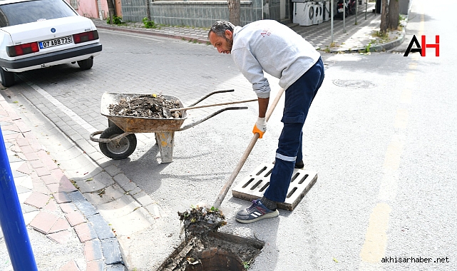 Akhisar Belediyesi Yağışlara Karşı Önlem Alıyor