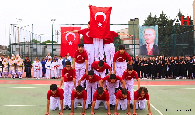Akhisar'da 19 Mayıs Coşkuyla Kutlandı