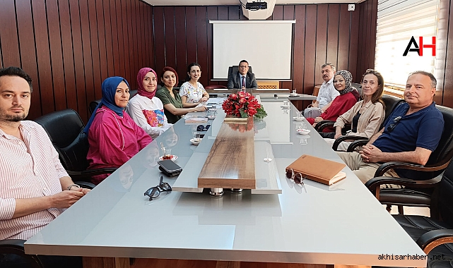 Akhisar'da Eğitim Projelerinde Yeni Dönem: Hedefler ve Stratejiler Belirlendi