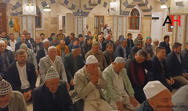 Akhisar'da Hac Kafilesi İçin Uğurlama Töreni Düzenlendi