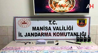 Akhisar'da Jandarma Operasyonu: Bir çok malzeme yakalandı